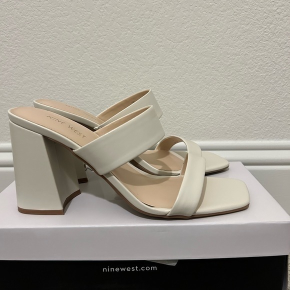 Nine West Shoes - Nine West ivory double band slide heal. Size 11